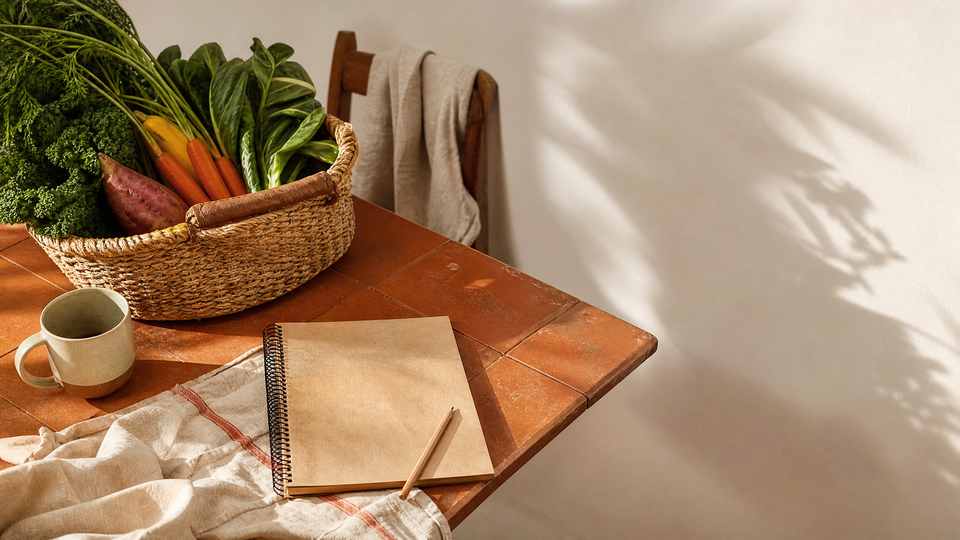 Cena cotidiana que acompanha a edição de Caderno da Rotina